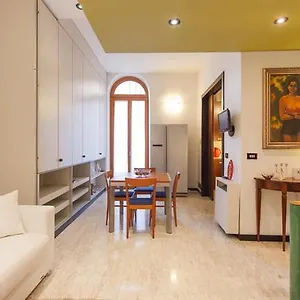 Deluxe Quattro Spade Apartment